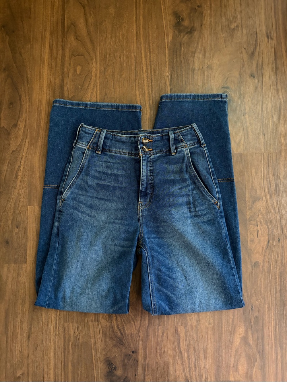 Pilcro Straight-Leg Jeans in Medium Blue Wash